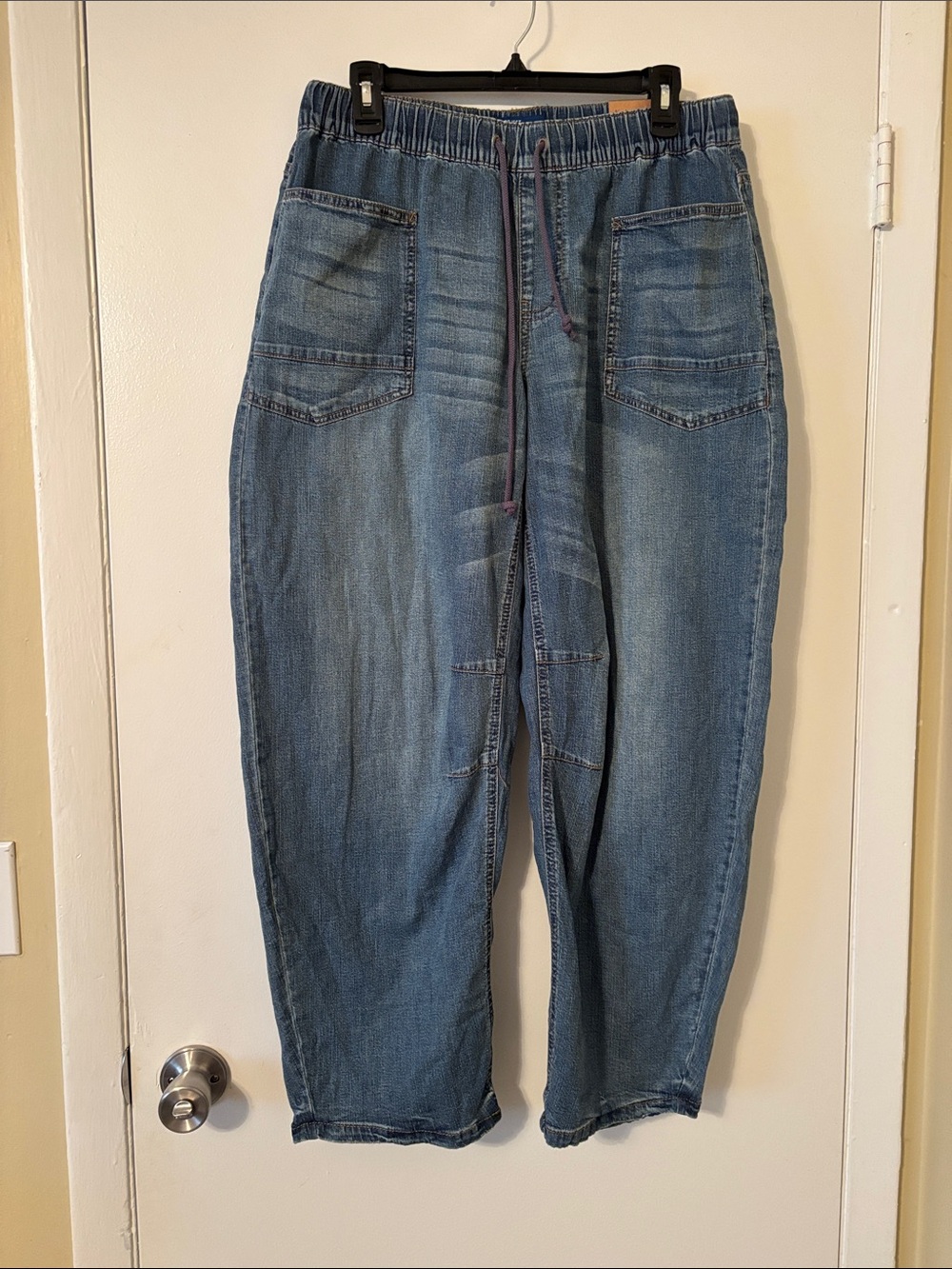 Women's Barrel Leg Light Jeans - Blue